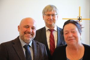 Der neue Diözesanratsvorsitzende Dr. Michael Wolf (Mitte) mit den im Amt bestätigten Stellvertretern Ralf Sauer und Lucia Stamm.