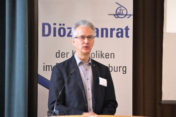 Ordinariatsrat Diakon Dr. Martin Faatz, Leiter der Hauptabteilung Zentrale Aufgaben.