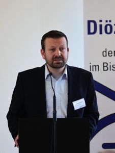 Christof Gawronski, Umweltbeauftragter des Bistums Würzburg, skizzierte die Geschichte des Umweltengagements in der Diözese. 